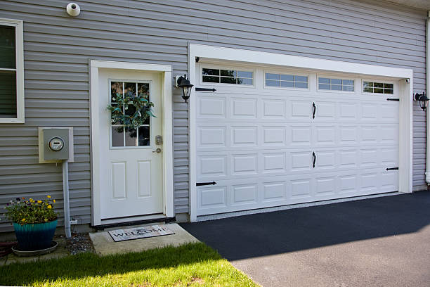 24/7 Emergency Garage Door Panel Replacement experts in Wilkes County County, NC